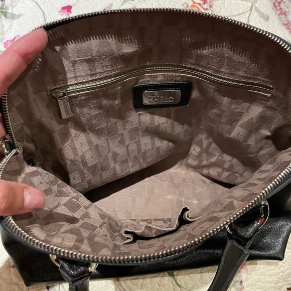 Furla Saffiano leather tote bag w/shoulder strap - Picture 6 of 8